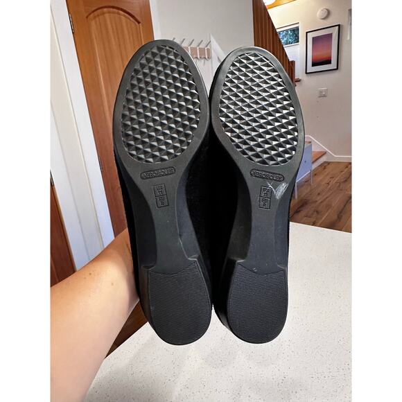 Aerosoles Women's 11 Black Suede Round Toe Flats with Jewel Detail. EUC! - Picture 5 of 7